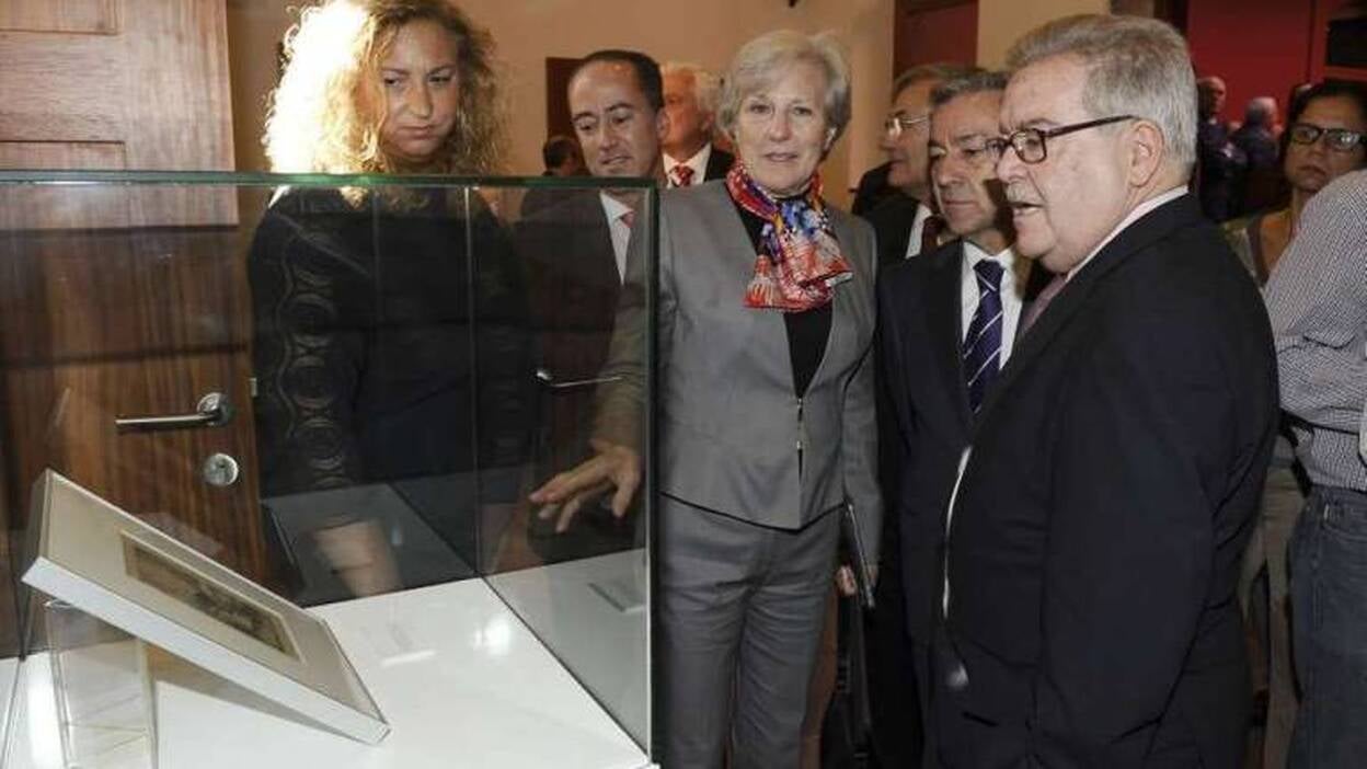 La sociedad canaria recibe el archivo de Negrín