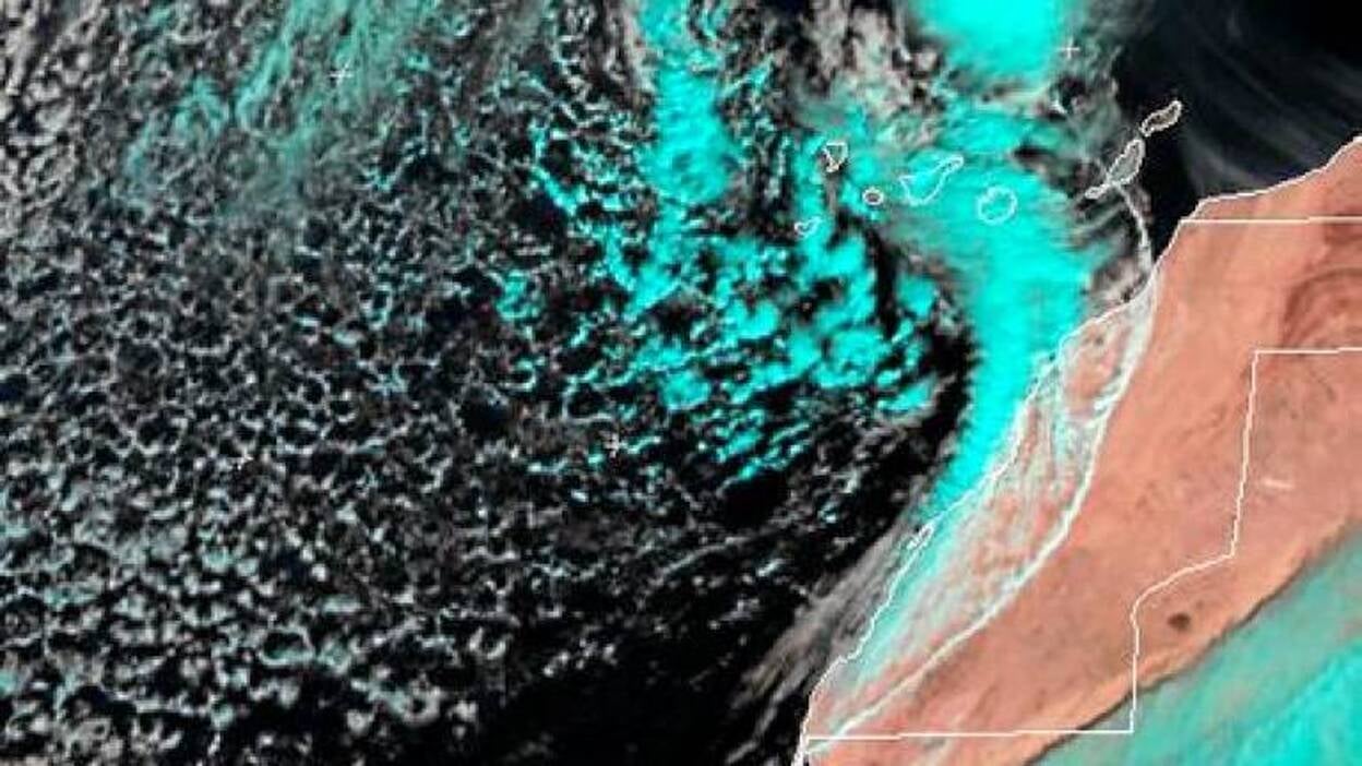 Una bolsa de aire gélido y nubes de 16 kilómetros de altura