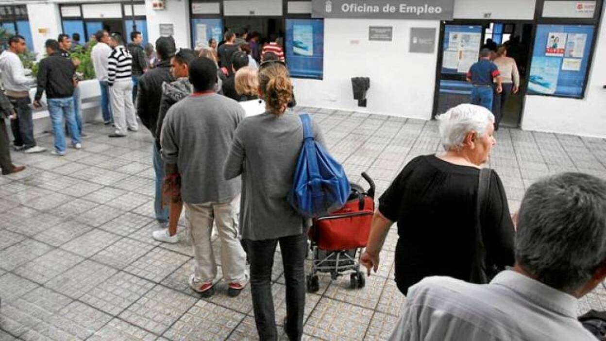 Solo 20.184 isleños cambiaron de isla en 2013 para trabajar