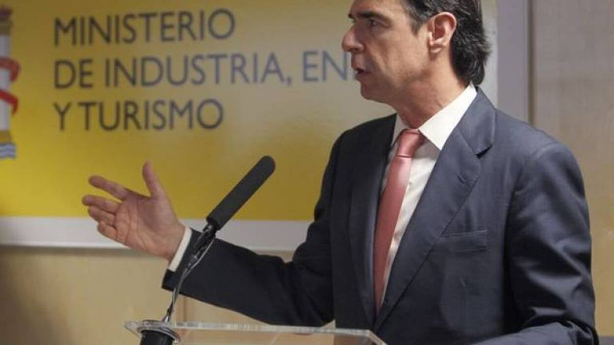 La patronal balear pide la destitución de Soria por las prospecciones