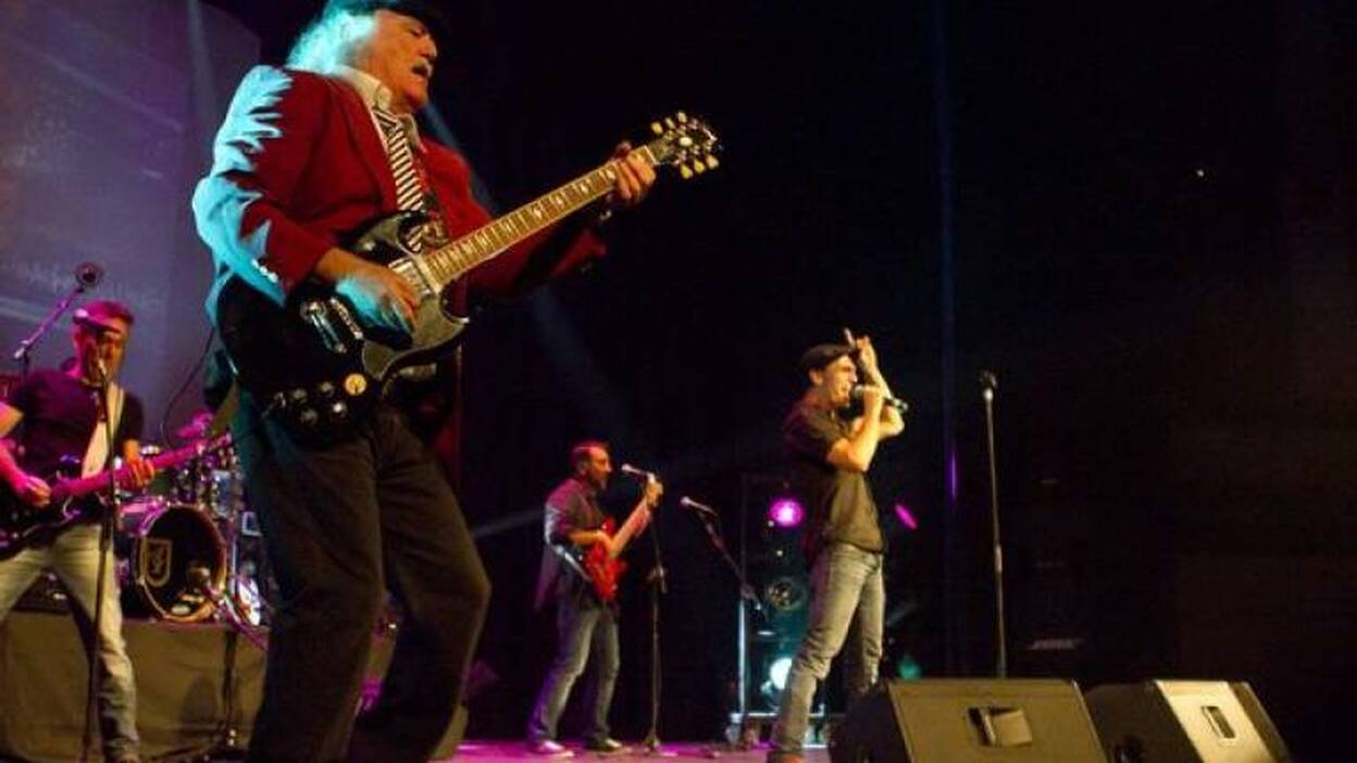 El auditorio de Teror rinde tributo a AC/DC