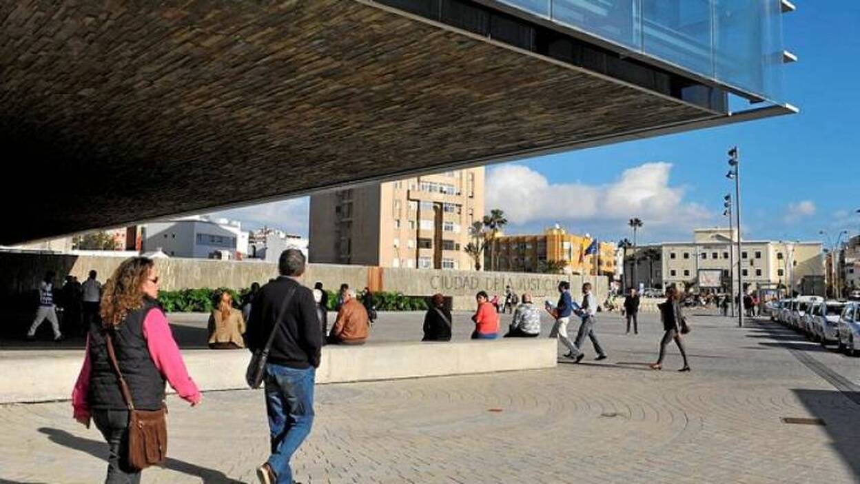 El contrato de alquiler de Emalsa fue validado por todo el consejo