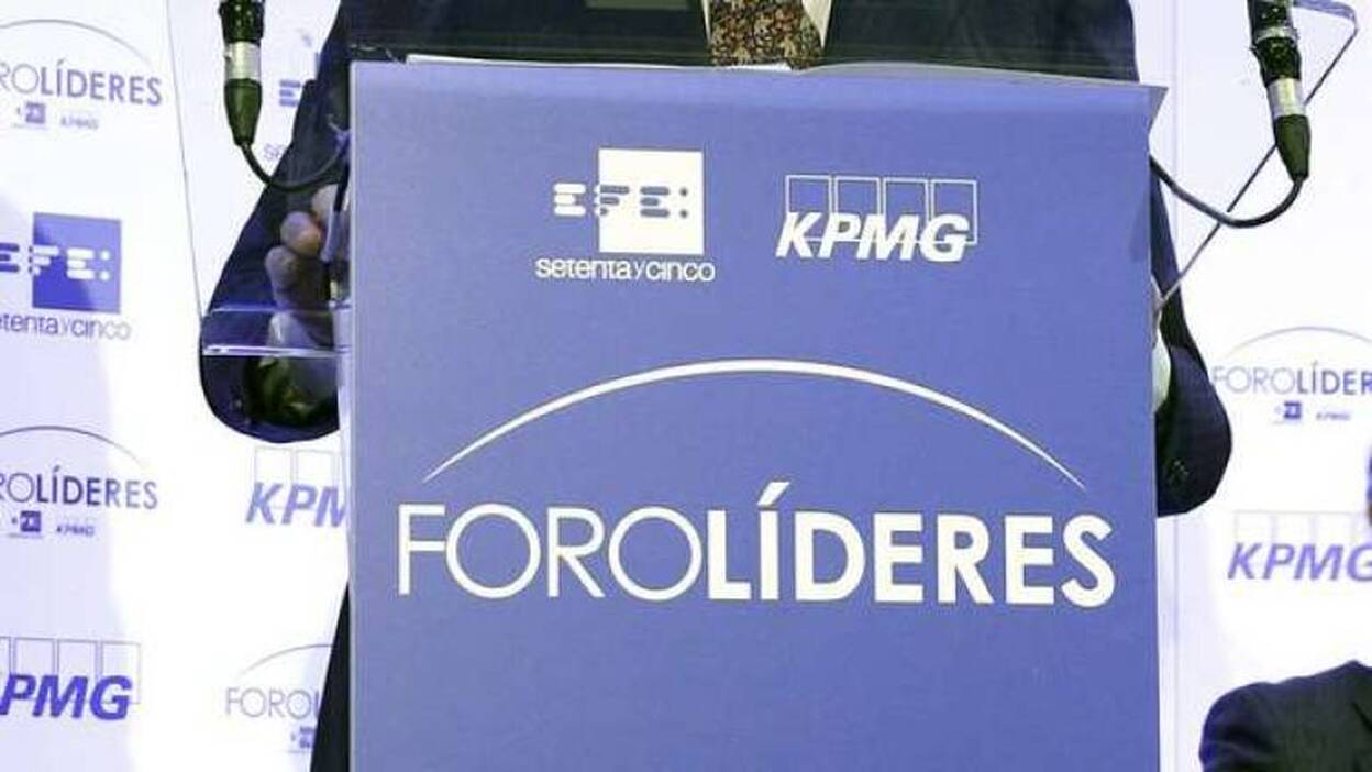 De Guindos cree que la moderación salarial debe continuar para crear empleo
