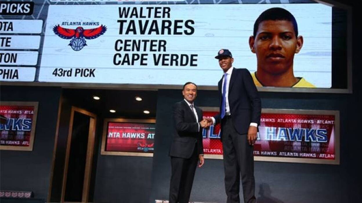 Tavares, elegido en el puesto 43 del Draft por Atlanta Hawks