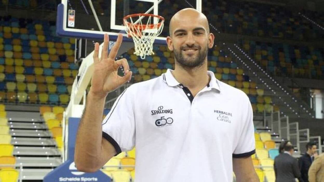 Rey se despide con una emotiva carta