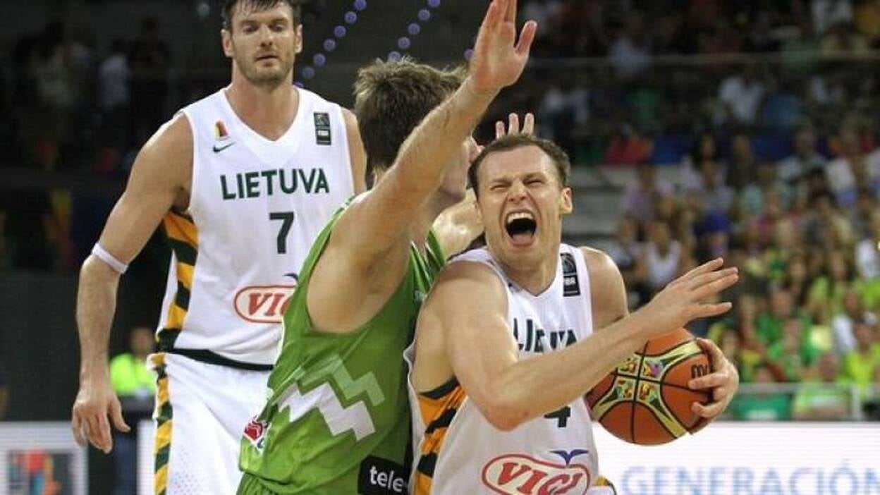 Lituania acaba líder en el Grupo D