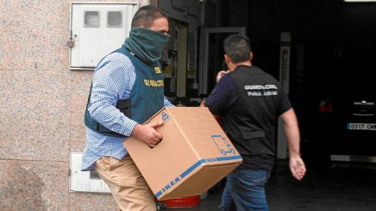 «Las grabadoras no figuran»