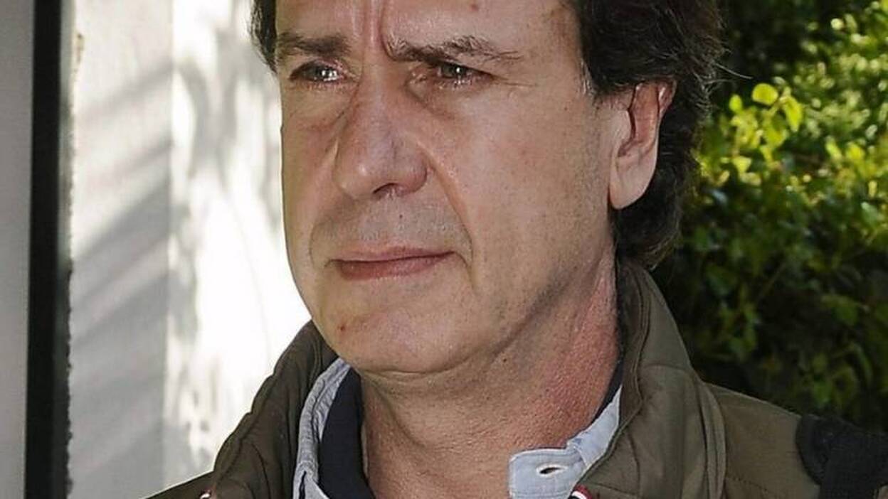 Cayetano Martínez de Irujo ha sido operado de una obstrucción intestinal