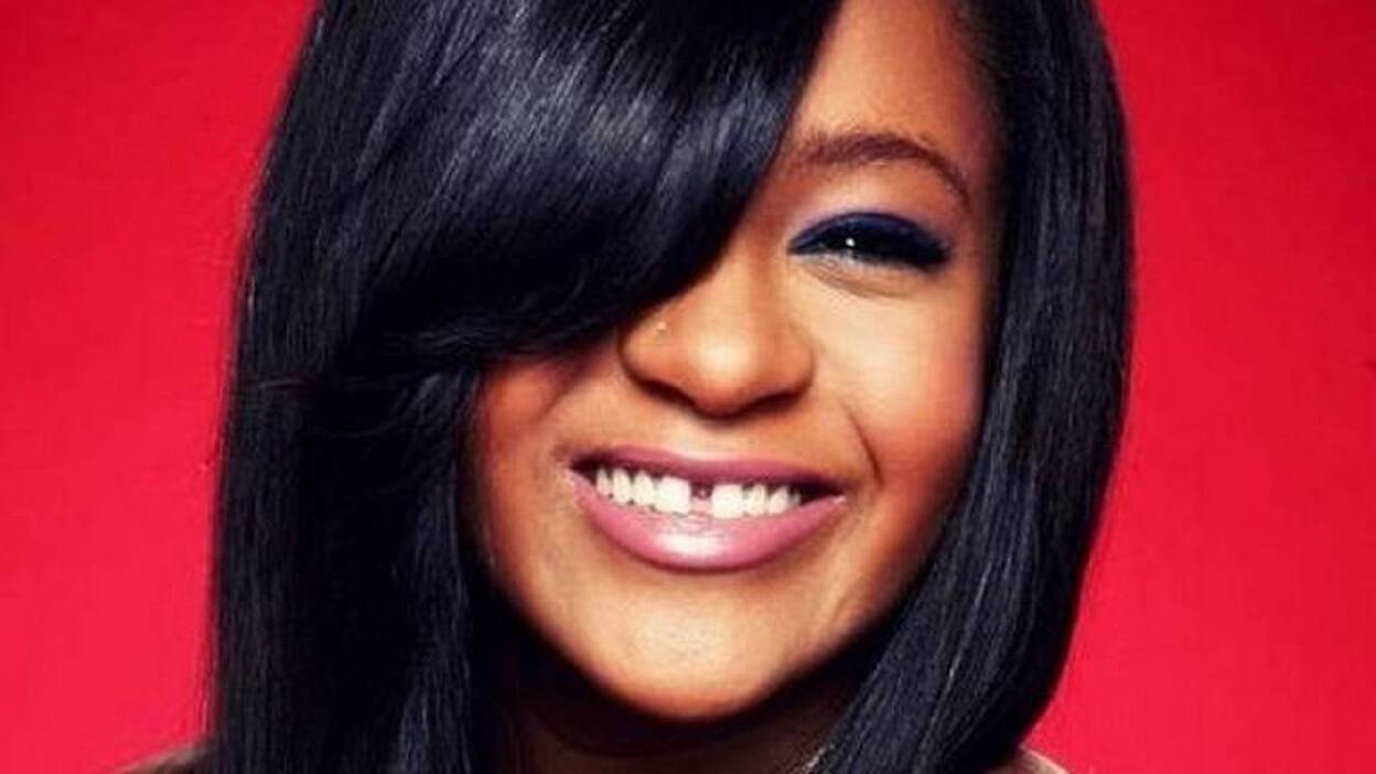 Realizan una traqueotomía a la hija de Whitney Houston