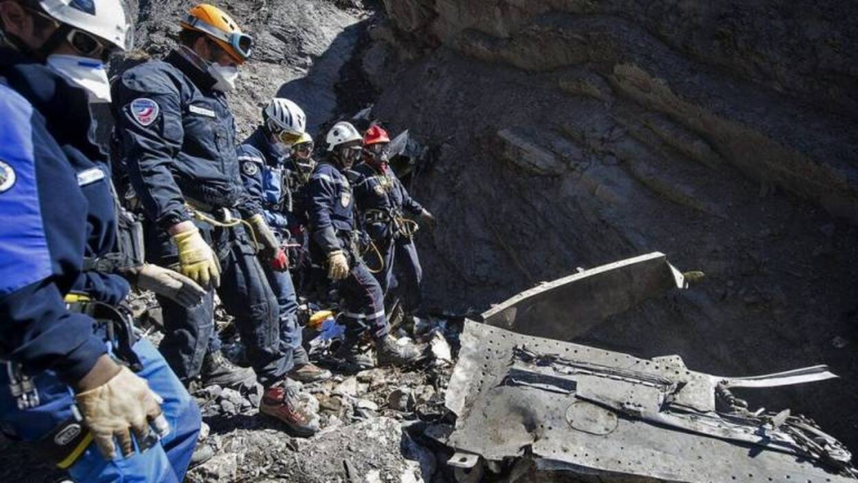 Lo que quedó del avión