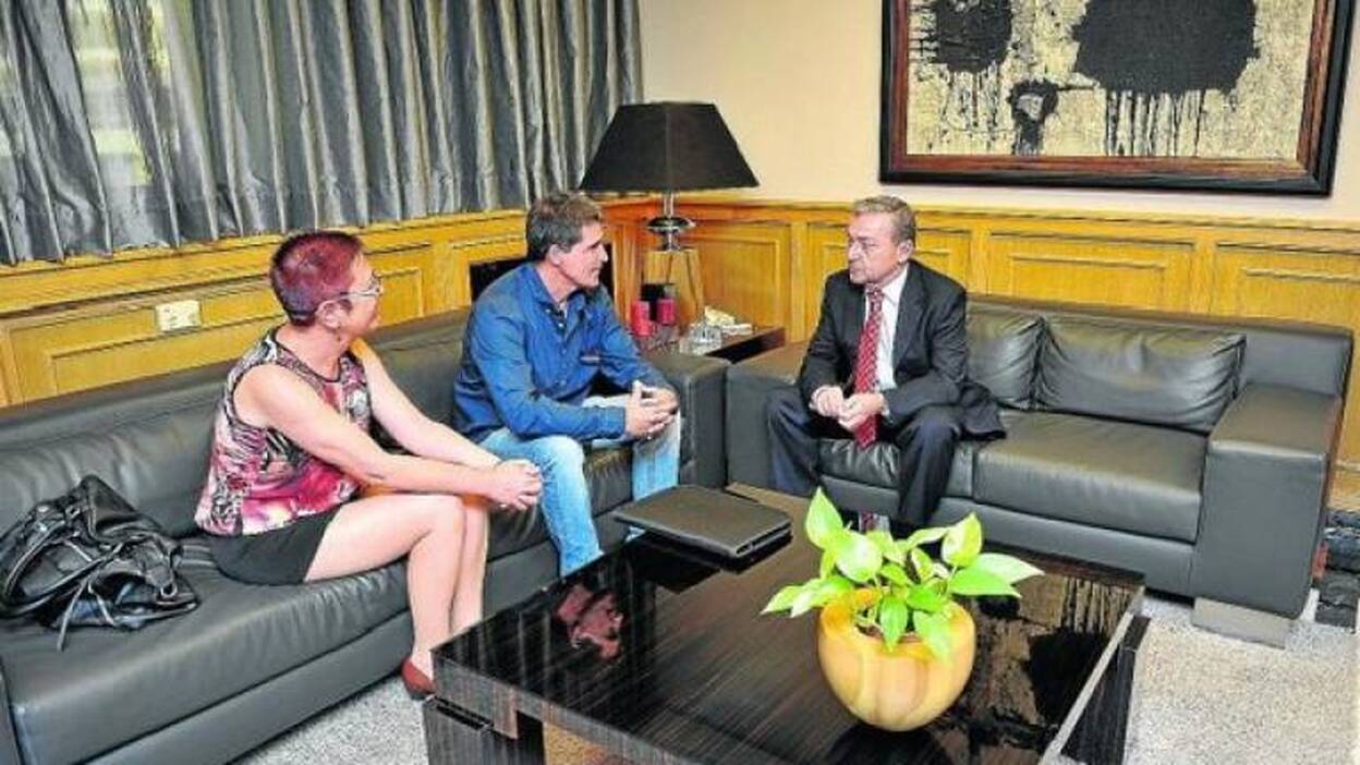 Firmas para salvar a los tiburones