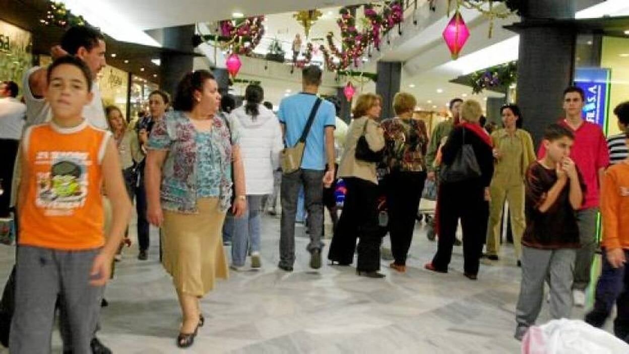 Abrir los domingos sube un 8% la facturación