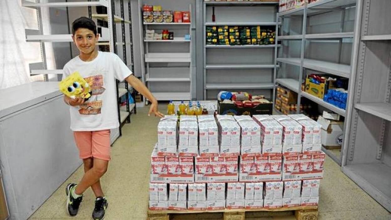 Solidarios pendientes de un camión