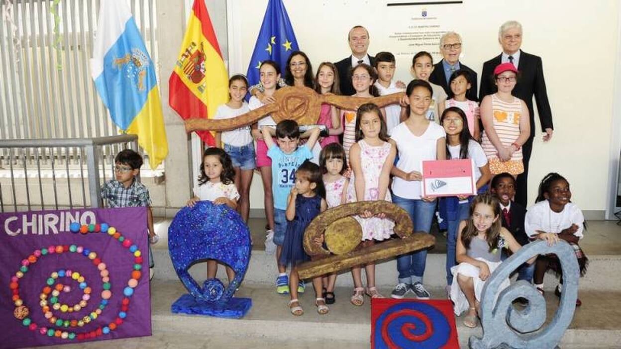 Chirino da nombre a un colegio en Siete Palmas