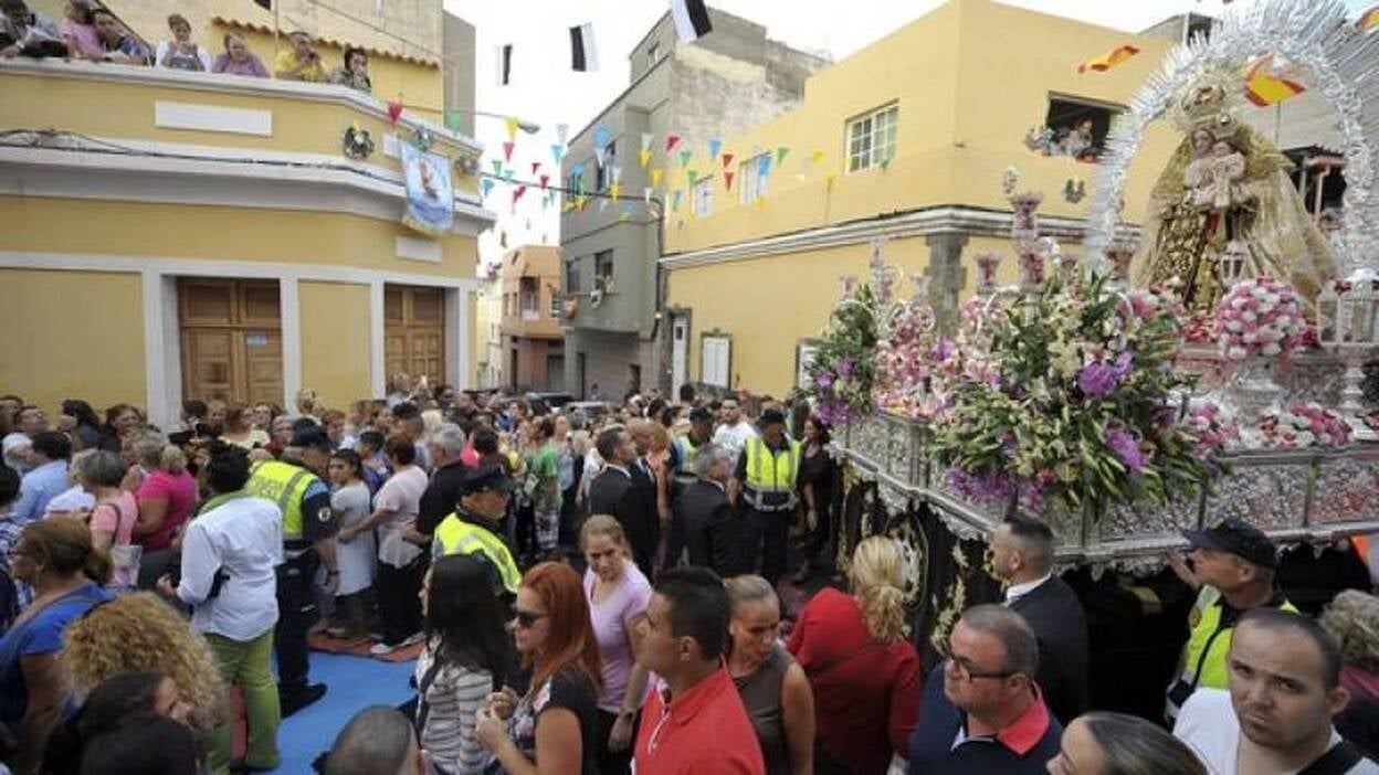 La Virgen del Carmen levanta pasiones