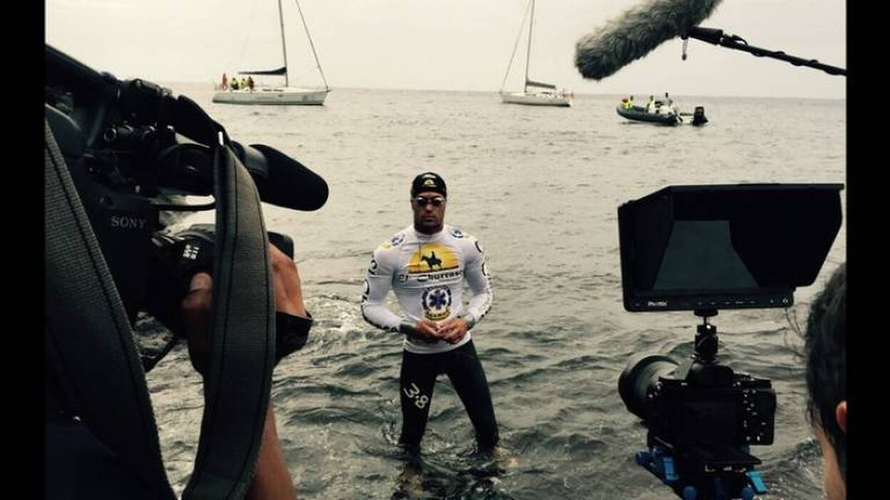 Jonathan García ya nada desde Tenerife rumbo a Las Canteras