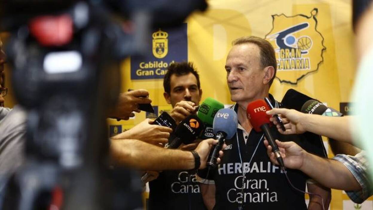 «El derbi lo hace todo más interesante»