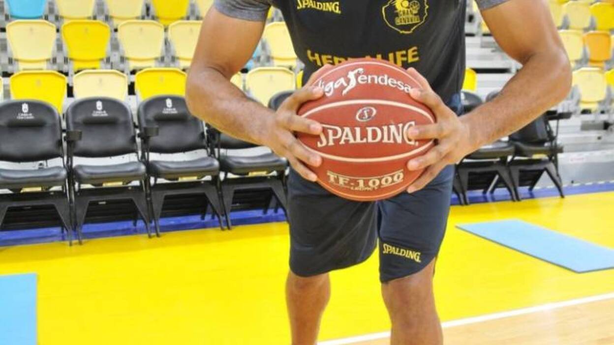 Eulis Báez: "Hay que jugar sabiendo que son un equipazo"