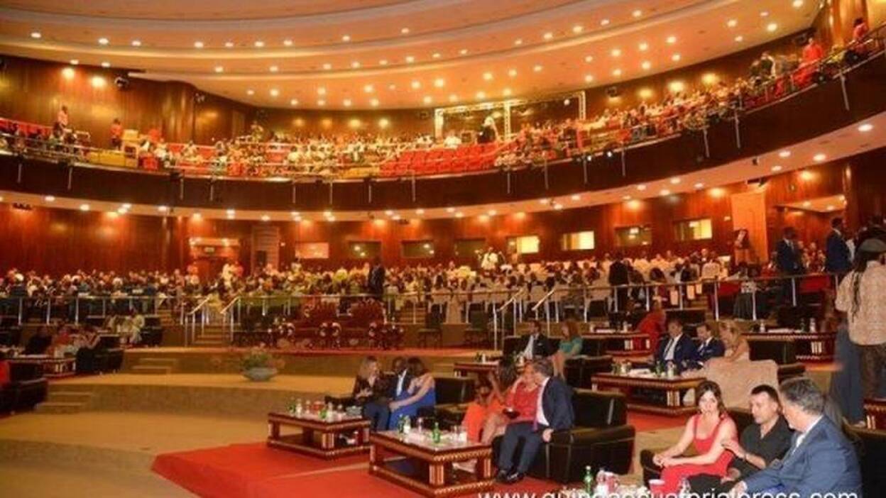 Espectacular estreno de 'Palmeras en la Nieve' en Malabo