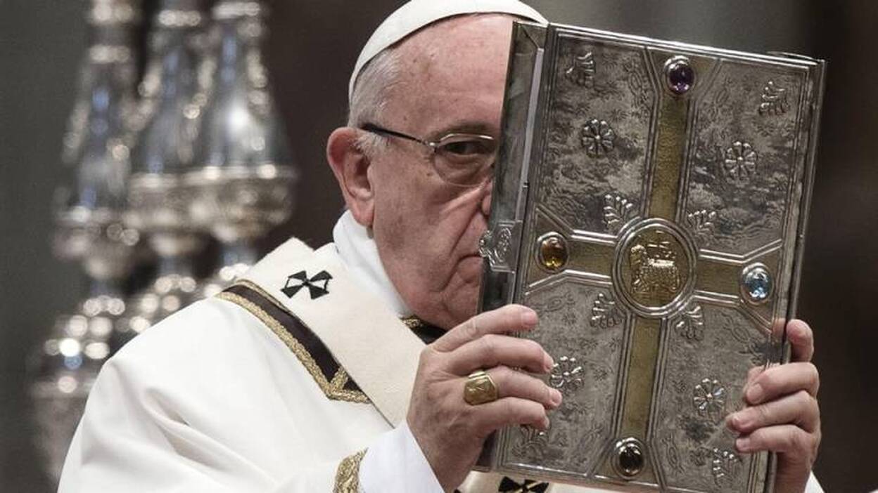 El Papa oficia la Santa Misa Crismal del Jueves Santo