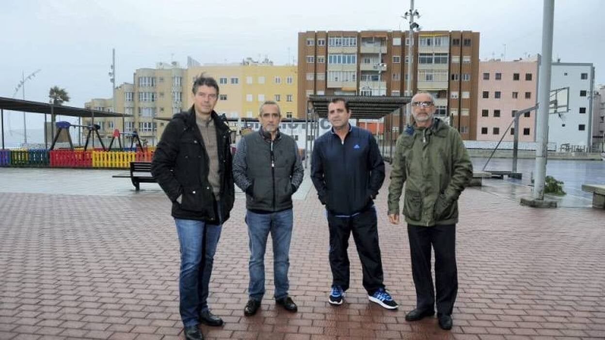 Conjura vecinal antimosquito en la red