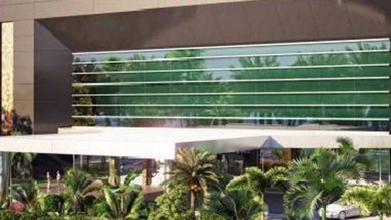 Bravo aboga por un hotel de "superlujo" en la zona del Oasis