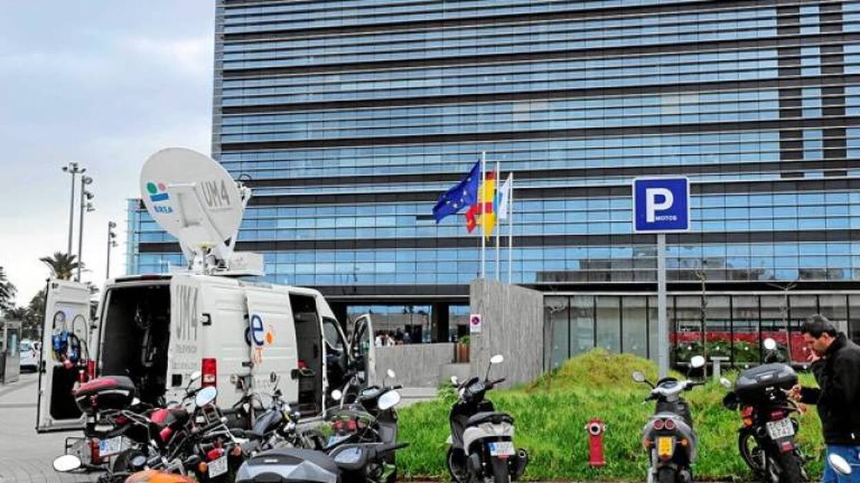 Iba a por coca y acabó en calzoncillos y secuestrado