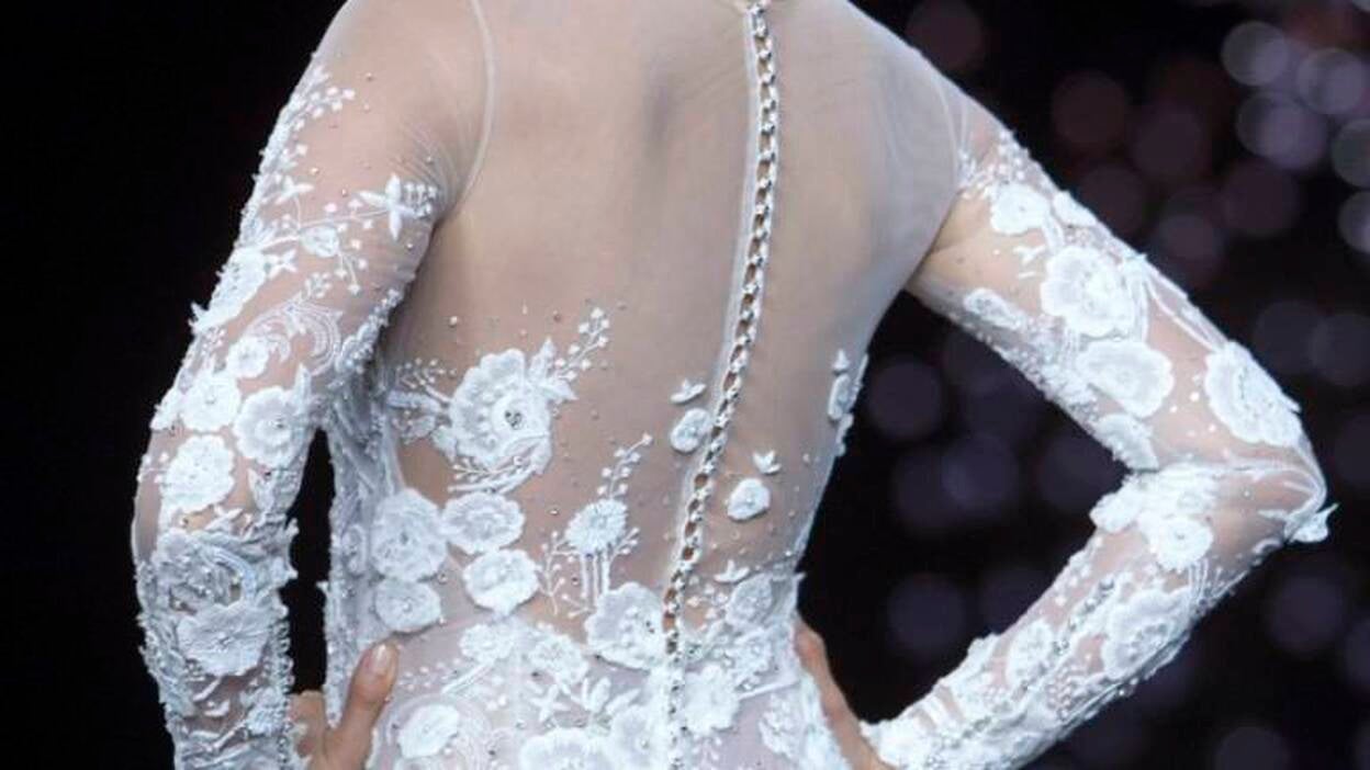 Irina Shayk brilla en el desfile de Pronovias