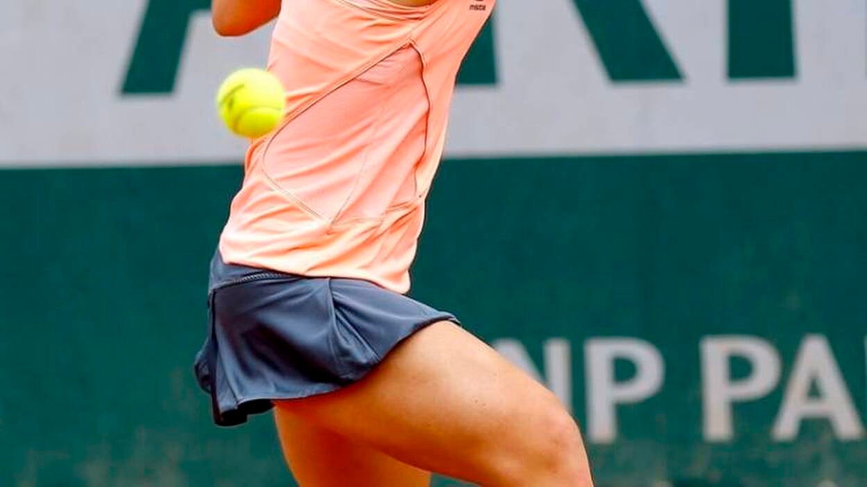 Suárez a segunda ronda de París en tres sets