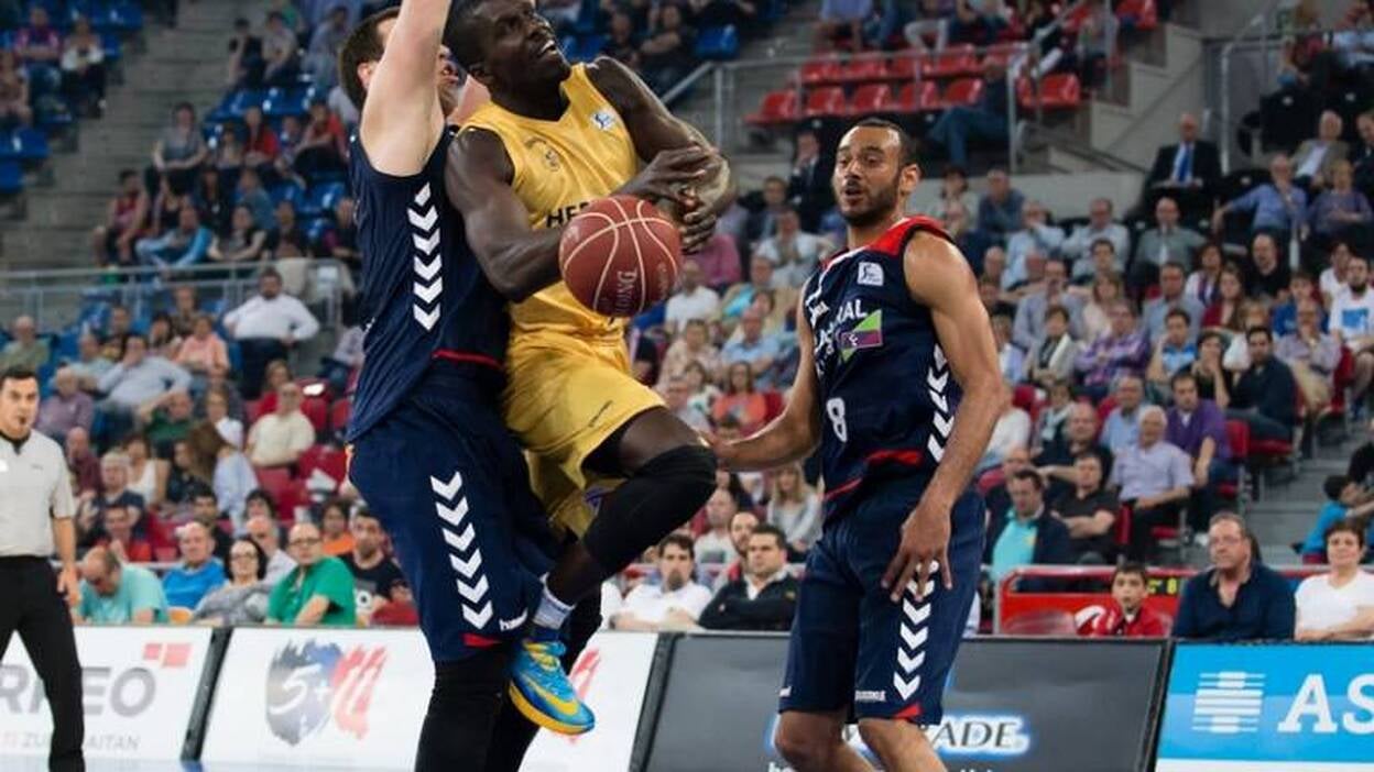 Los capitanes se encomiendan a la afición para seguir con vida