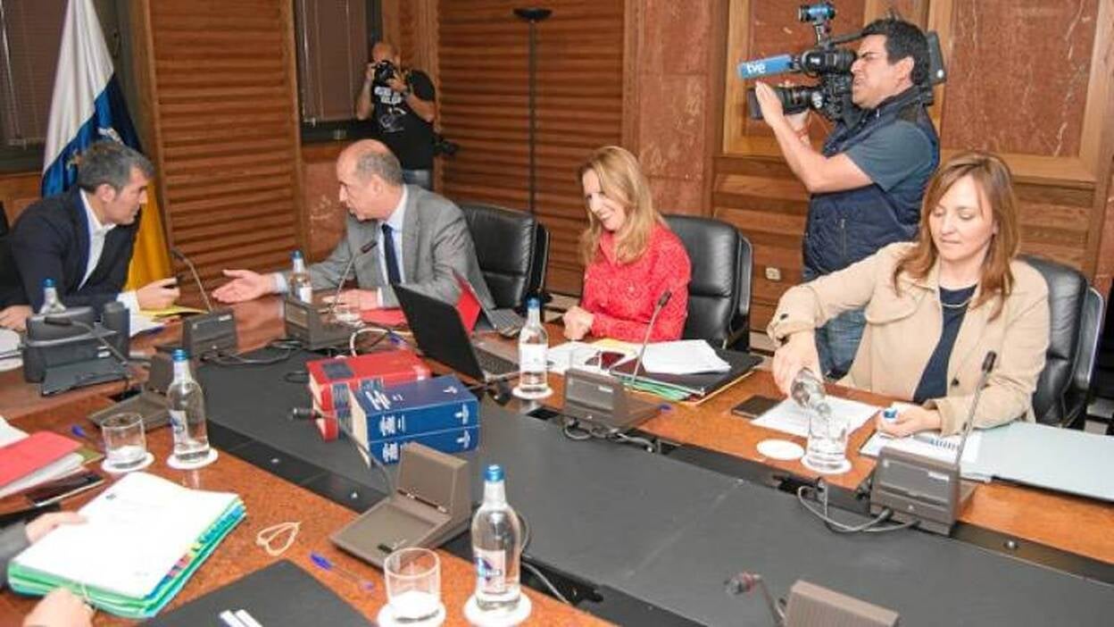 Un informe de última hora retrasa la Ley del Suelo