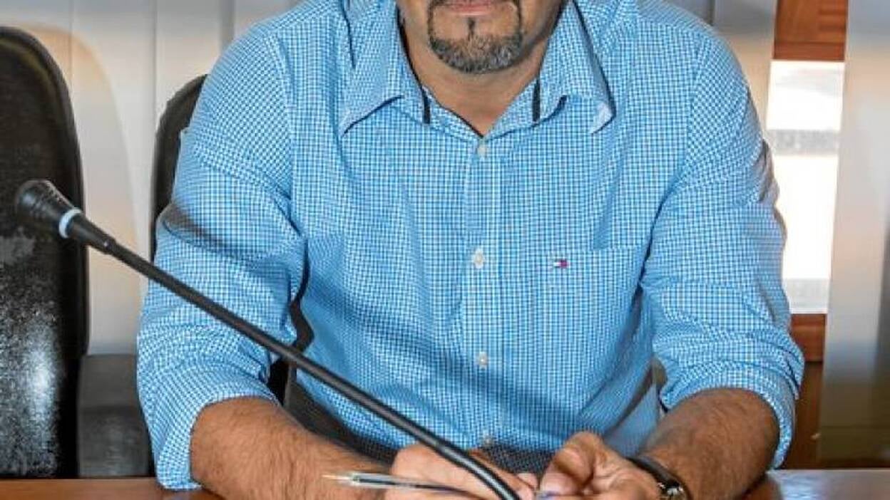 La oposición se planta contra otro «atentado» en El Burrero