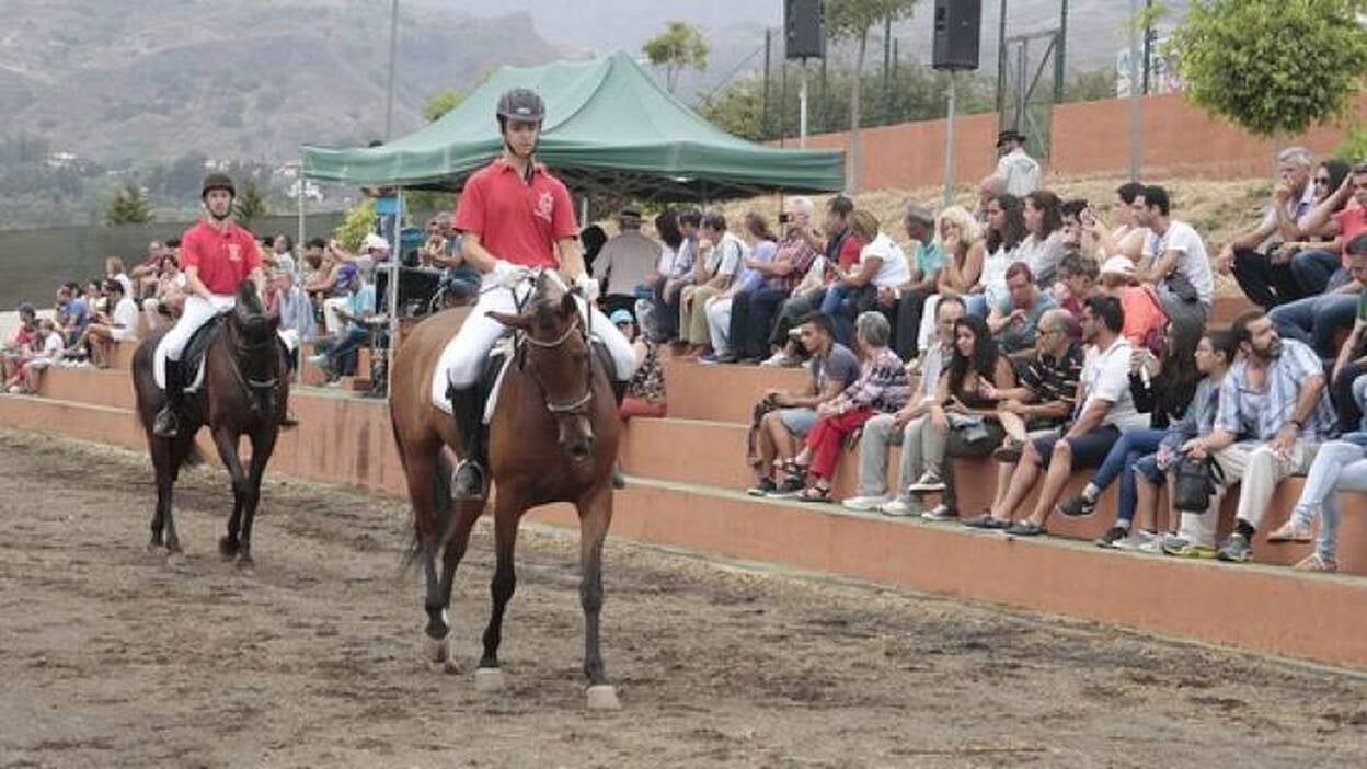 Exhibición hípica en Pino Santo