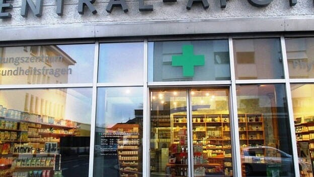 Canarias, la tercera CCAA con menor ratio de farmacias por habitantes