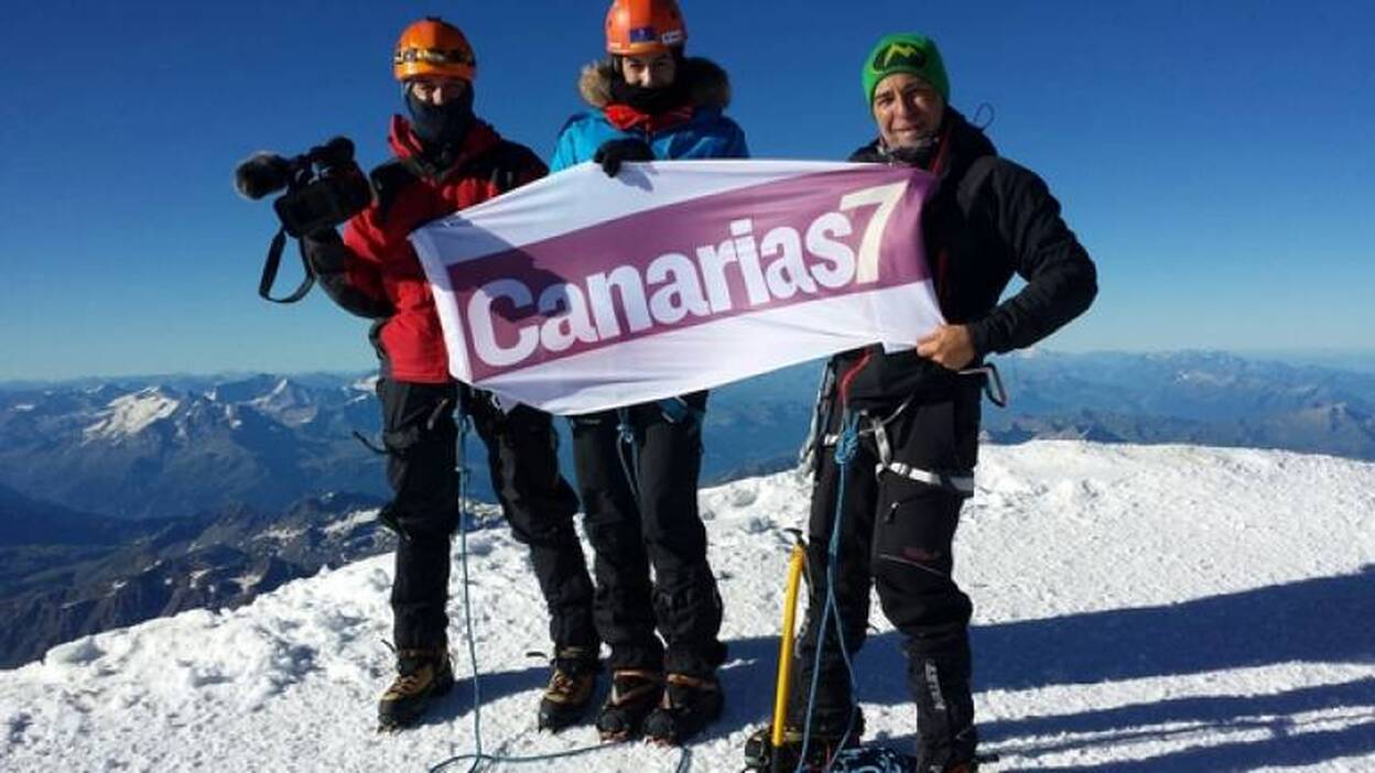 Thaïs toca cima en el Mont Blanc