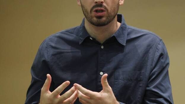 Podemos, dispuesto a sentarse con PSOE aunque no "les hablen bien", insiste en que lo mejor es un Gobierno de coalición