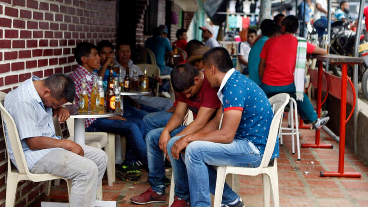 Comienza el alto el fuego del Gobierno colombiano y las FARC