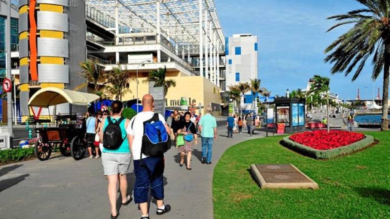 El pacto opta por no alterar los horarios comerciales