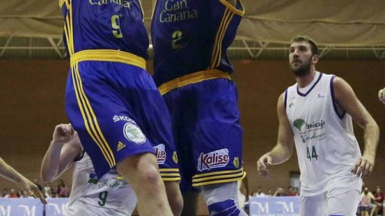 El Granca aplasta al Unicaja (69-93)