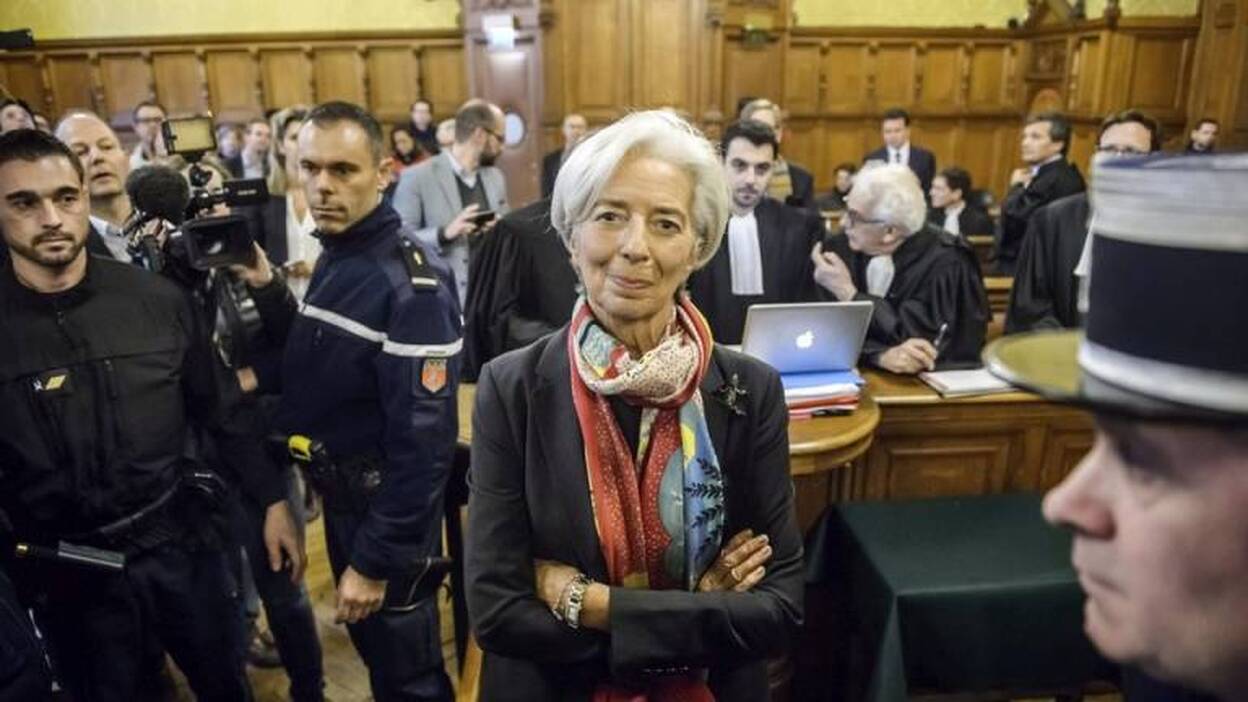 Christine Lagarde, culpable de "negligencia" pero dispensada de cumplir pena