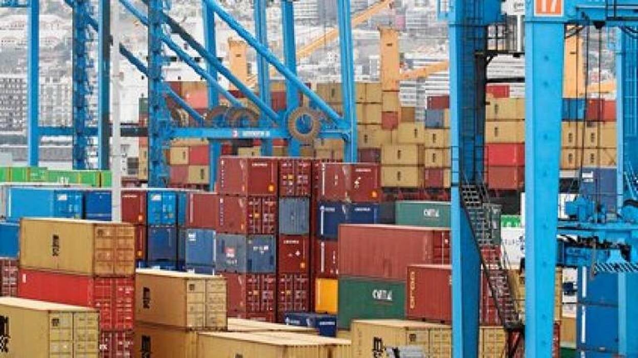 La estiba pierde en 2 años 9.000 turnos y 125.327 contenedores