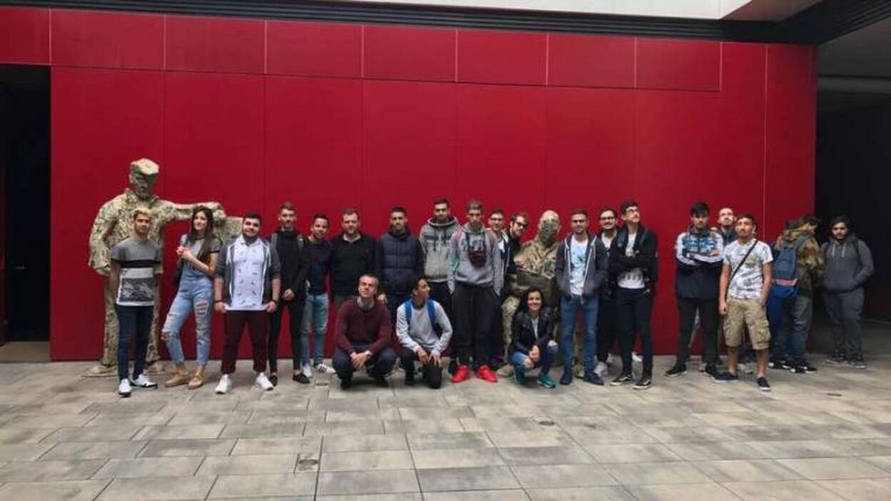 Alumnos del IES Lomo Apolinario visitan CANARIAS7