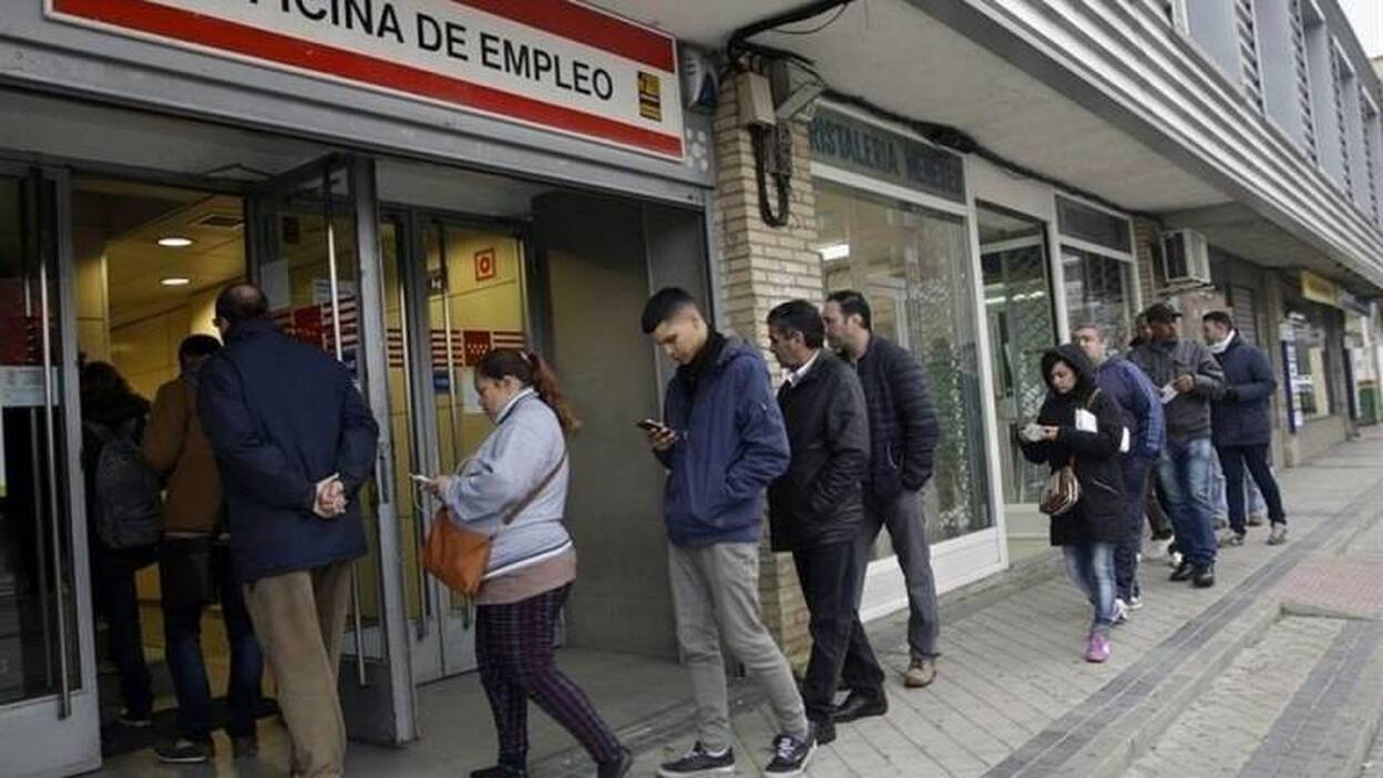El paro cae en Canarias en 1.874 personas y se sitúa en 229.900 desempleados en febrero