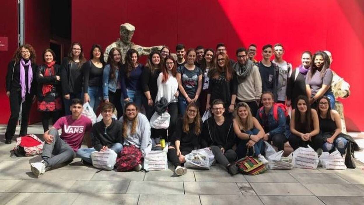 Alumnos del IES Villa de Firgas visitan CANARIAS7