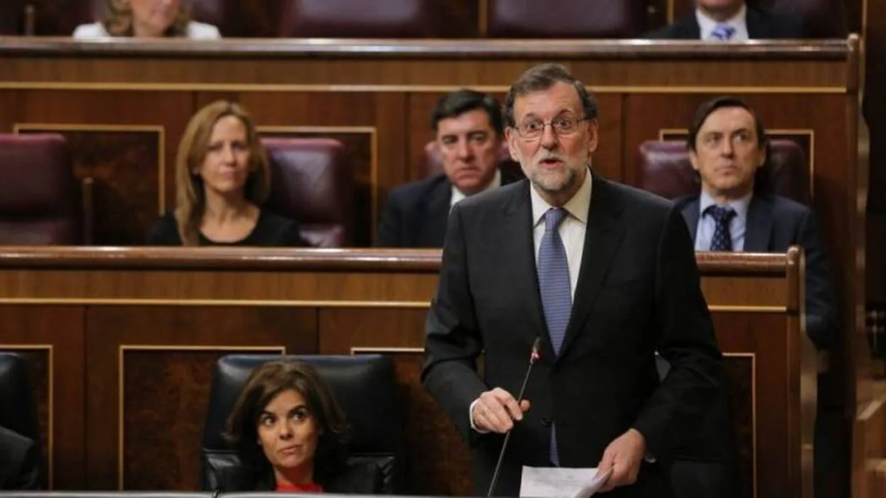 Rajoy recalca a NC que la ley electoral de Canarias debe cambiarse en el Parlamento regional