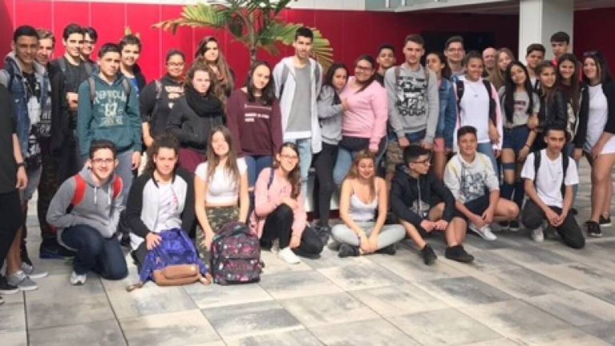 Los alumnos del IES Las Huesas visitan CANARIAS7