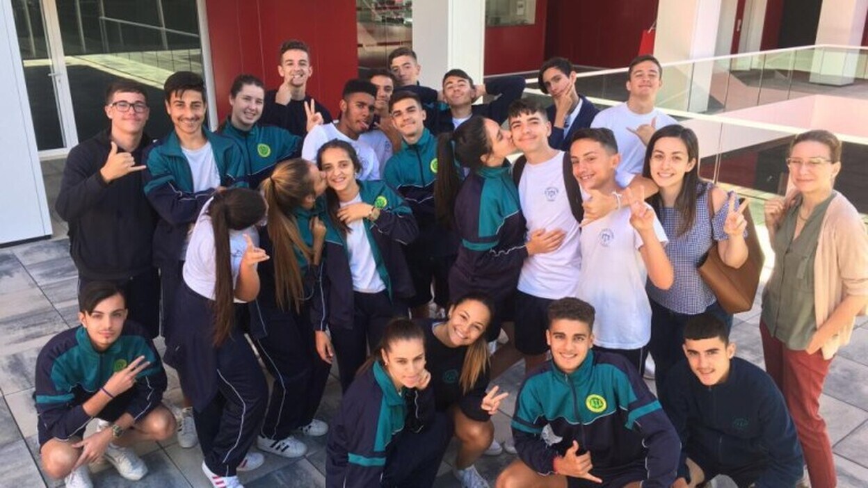 Alumnos del Colegio San Miguel Arcángel visitan CANARIAS7