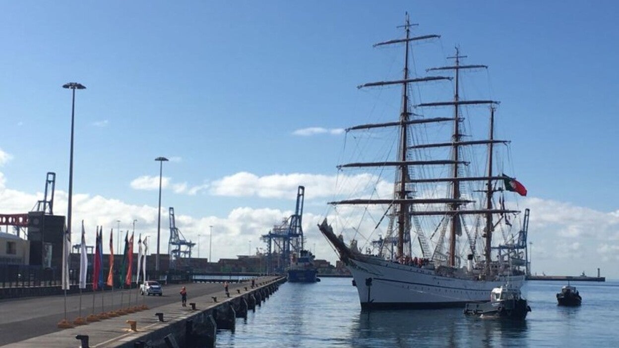 La capital impulsa a los grandes veleros hacia Canadá