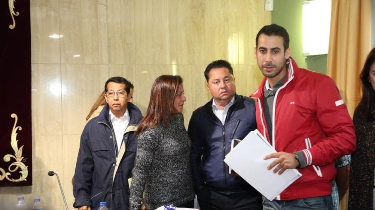 Camino despejado a la moción de censura en La Oliva