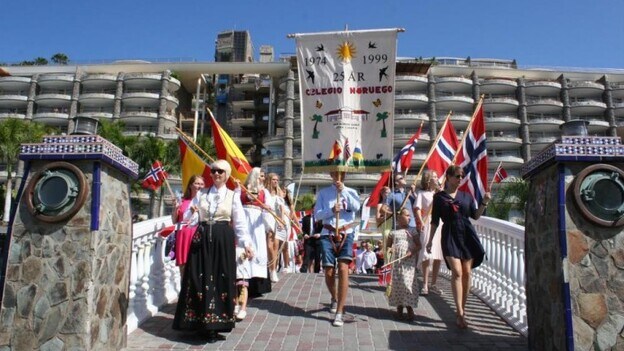 Los noruegos celebran su día nacional en la plaza de Anfi del Mar